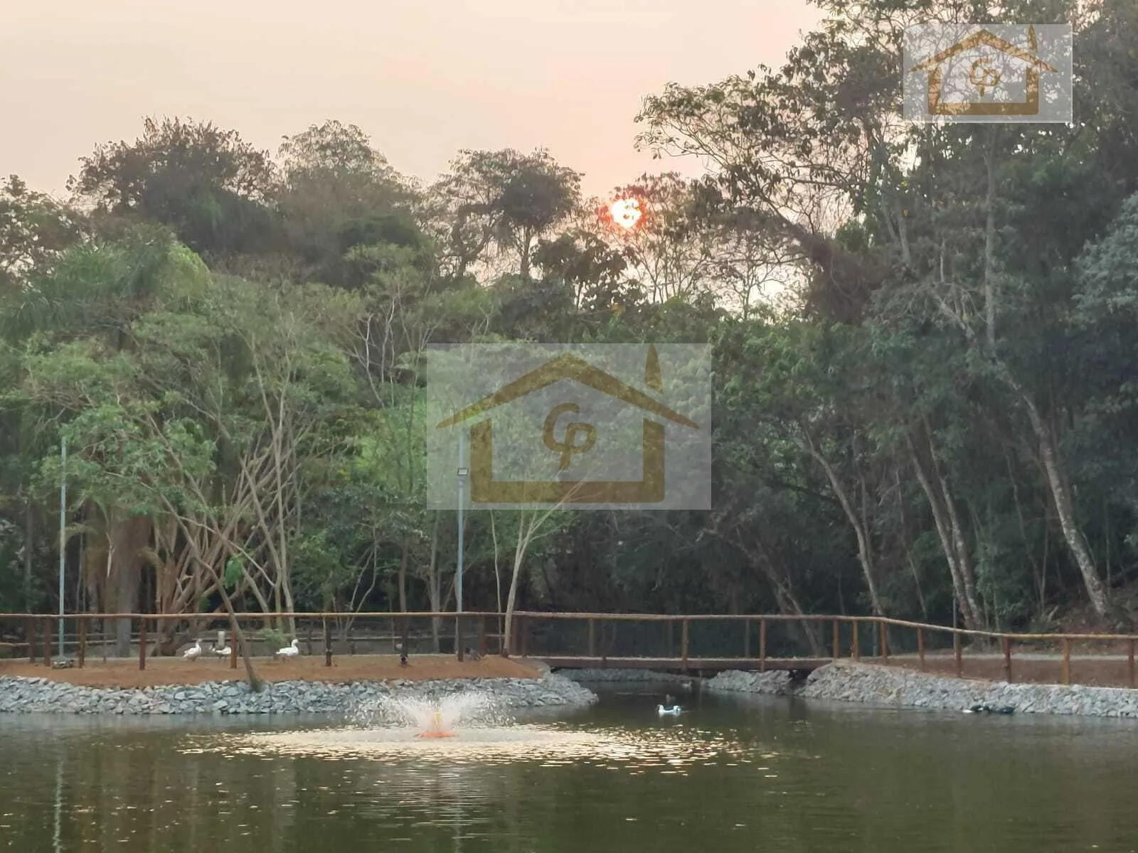 Imagem Terreno com 495 metros, Segurança e tranquilidade