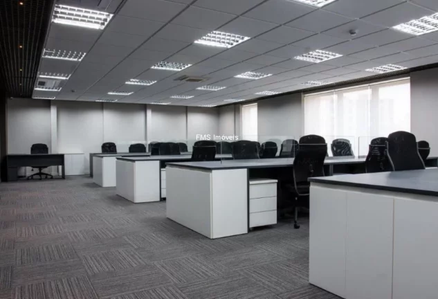 Imagem Imóvel Comercial para locação de 400m² na Avenida Brigadeiro Faria Lima