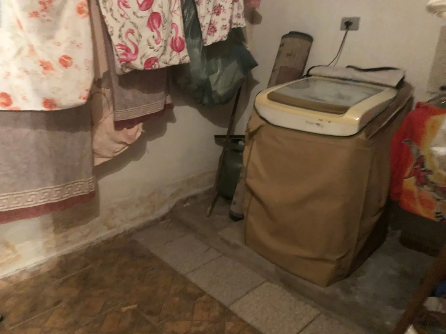 Imagem Casa à venda 2 Quartos, 4 Vagas, 250M², Jardim Eloyna, Pindamonhangaba - SP