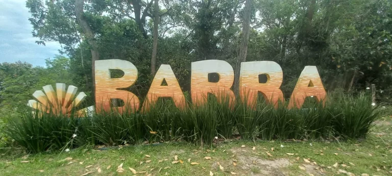 Imagem Terrenos de Sonho a 150m da Praia da Barra em Garopaba-SC: Construa seu Paraíso à Beira-Mar