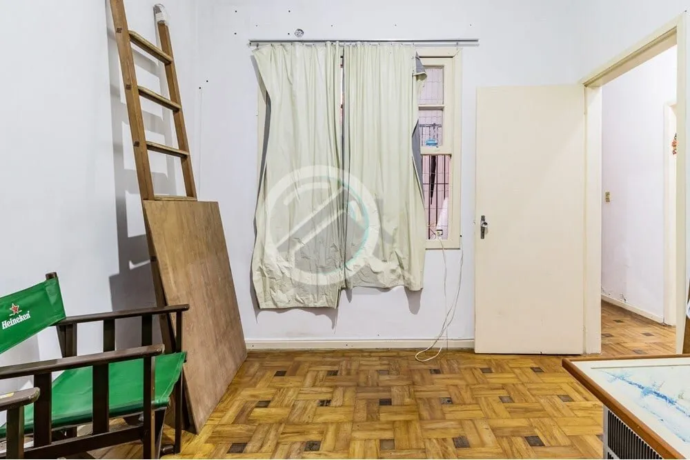 Imagem Excelente casa à venda. Propriedade ideal para sua residência e seu negócio comercial (oficina, p...
