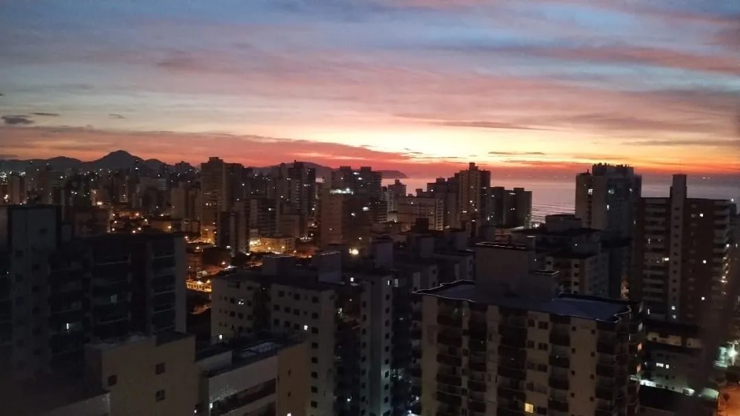 Imagem Apartamento com 3 dormitórios à venda, 107 m² por R$ 950.000,00 - Vila Assunção - Praia Grande/SP