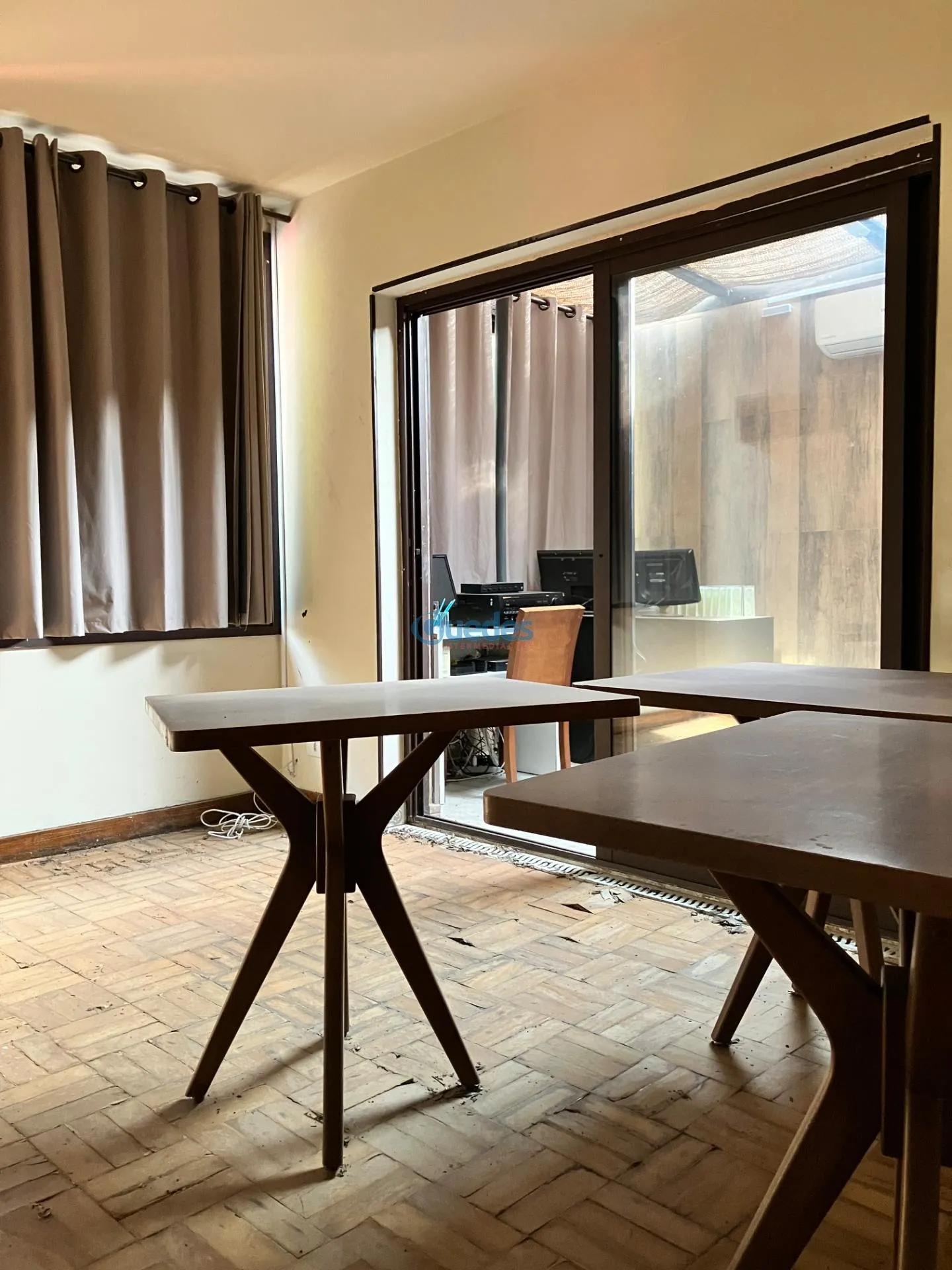 Imagem Imóvel comercial à venda, inclui instalações para restaurante. R$ 1.400.000