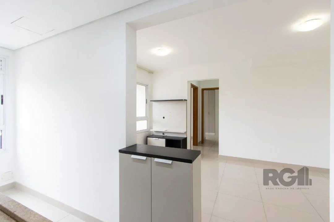 Imagem Apartamento semi-mobiliado, com área privada de 50,95 M2