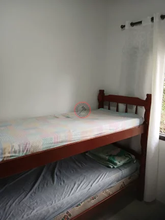 Imagem CASA A VENDA DENTRO DE CONDOMÍNIO EM FRENTE A PRAIA, COM 2 DORMITÓRIOS,VARANDA, JARDIM, CHURRASQUEIRA E 2 VAGAS PARA CARRO
