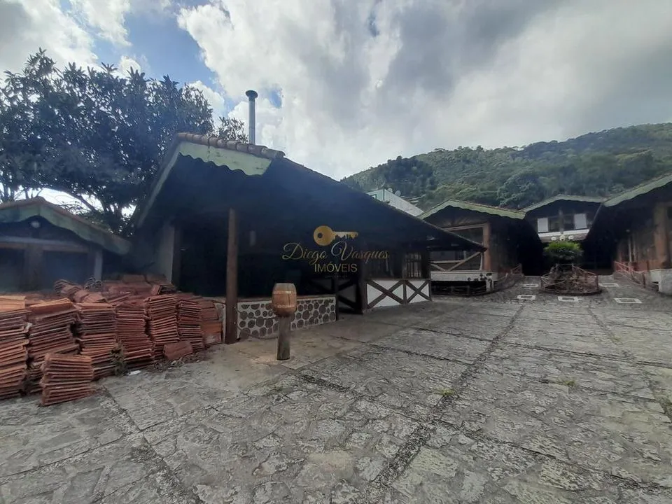 Imagem Comercial para Venda em Teresópolis / RJ no bairro Albuquerque