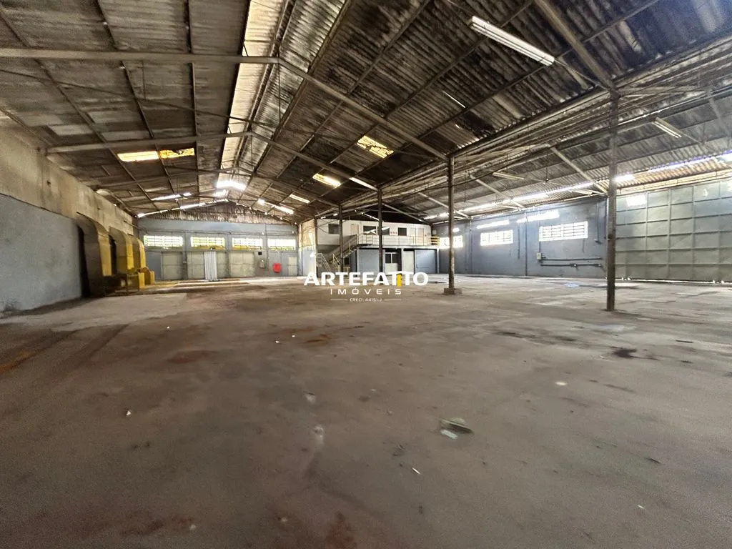 GALPÃO INDUSTRIAL/COMERCIAL PARA LOCAÇÃO/FRENTE PARA A Rodovia Régis Bittencourt