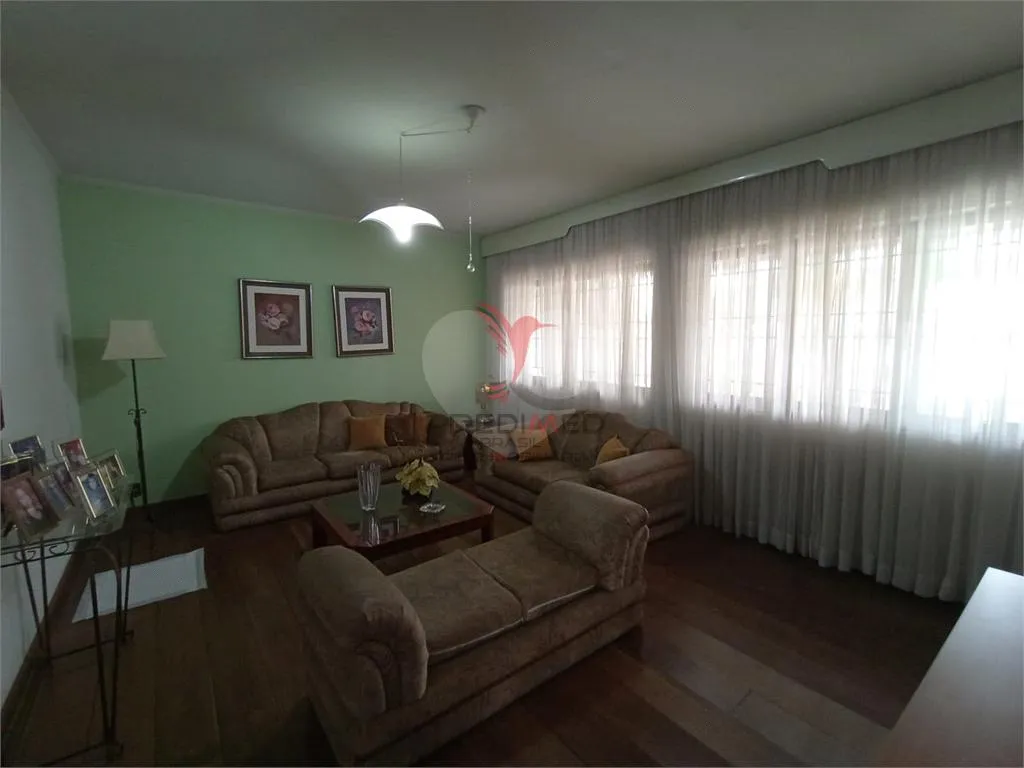 Imagem Casa de 4 quartos, 276m² no bairro Centro, em Lençóis Paulista