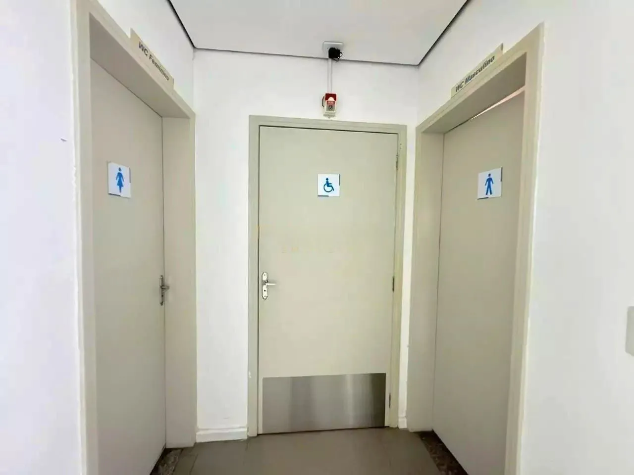 Imagem EXCELENTE IMÓVEL COMERCIAL DE ESQUINA COM ALTA VISIBILIDADE E GRANDE POTENC