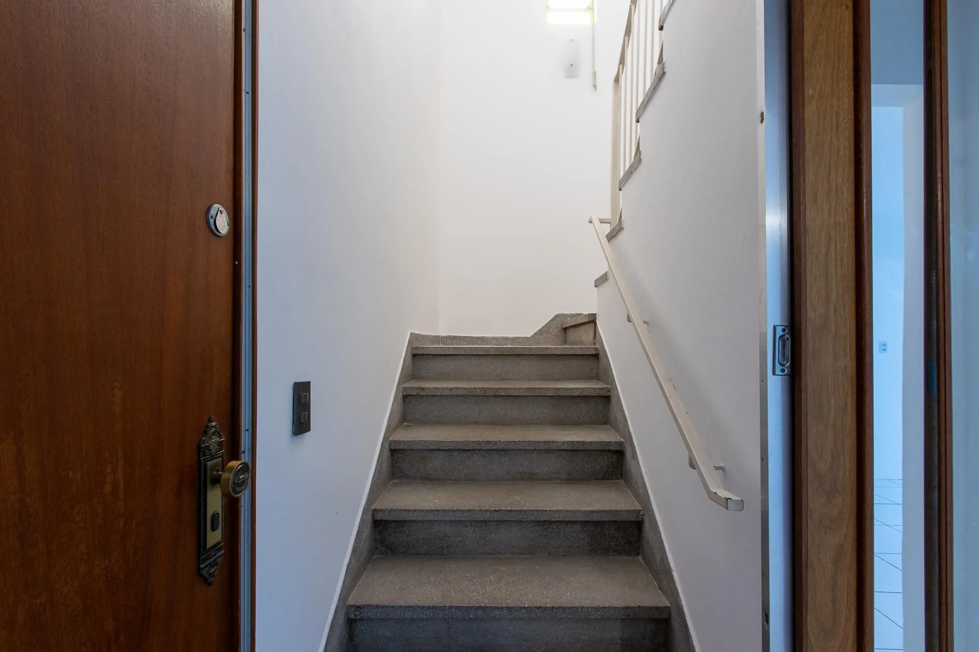 Imagem Casa de condomínio, 3 dormitórios, 1 suíte, 1 vaga coberta, no bairro Cristal.