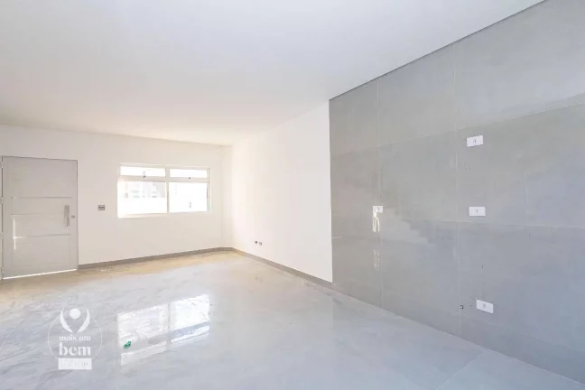 Imagem Sobrado em Condomínio Fechado à venda no Bairro Alto. 3 Quartos, Suíte, terraço com churrasqueira e 2 Vagas de garagem