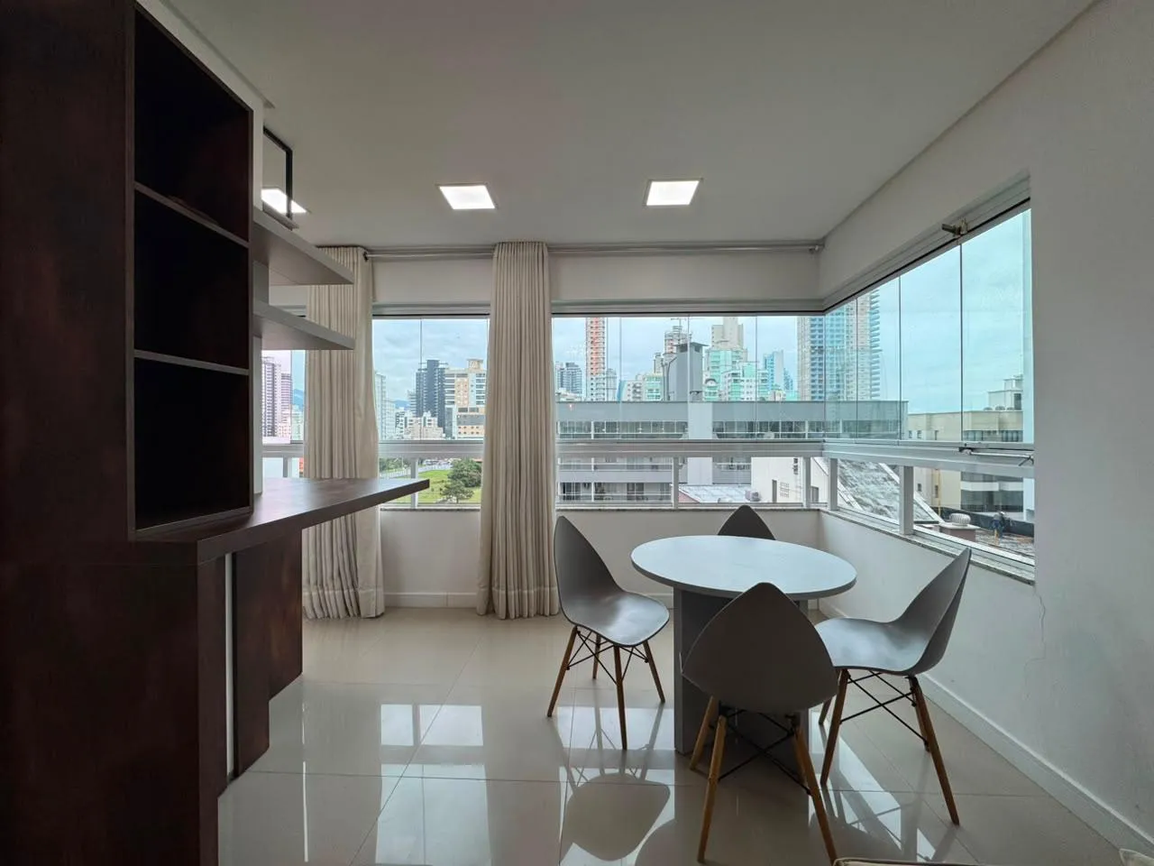 Imagem Apartamento com vista para o mar à venda com 98m2 por R$ 1.380.000,00