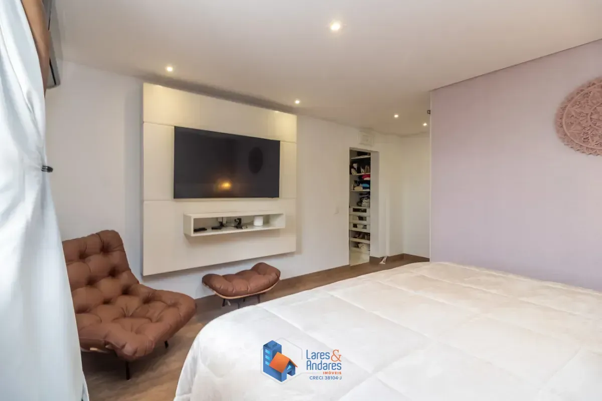 Imagem Apartamento para venda em Aclimação com 3 quartos, sendo 2 suítes, 200m²