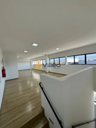 Imagem Oportunidade única para o seu negócio! Este galpão com área privativa de 747,5 m² está localiz...