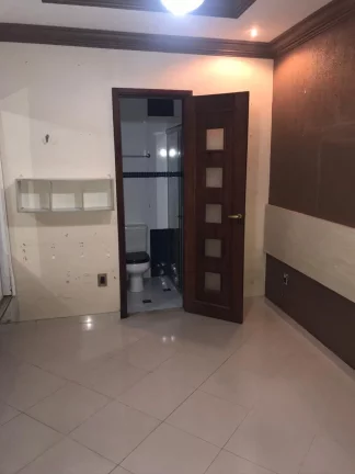 Imagem CASAL IMÓVEIS VENDE CASA 4/4 - 2 SUÍTES - 2 VGS
