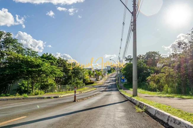 Imagem Lote com 1.000 m ² na Alameda das Tulipas - Parte Alta do condomínio.