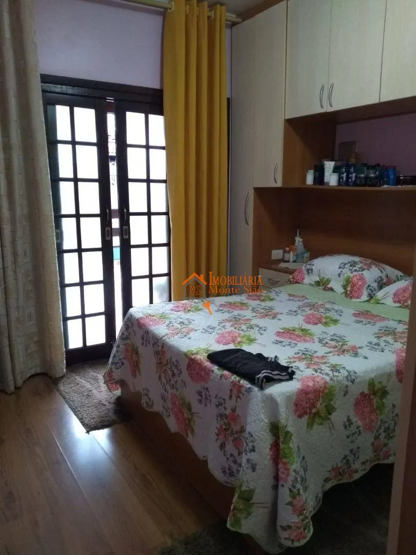 Imagem Sobrado com 3 dormitórios à venda, 270 m² por R$ 954.000,00 - Vila Hulda - Guarulhos/SP
