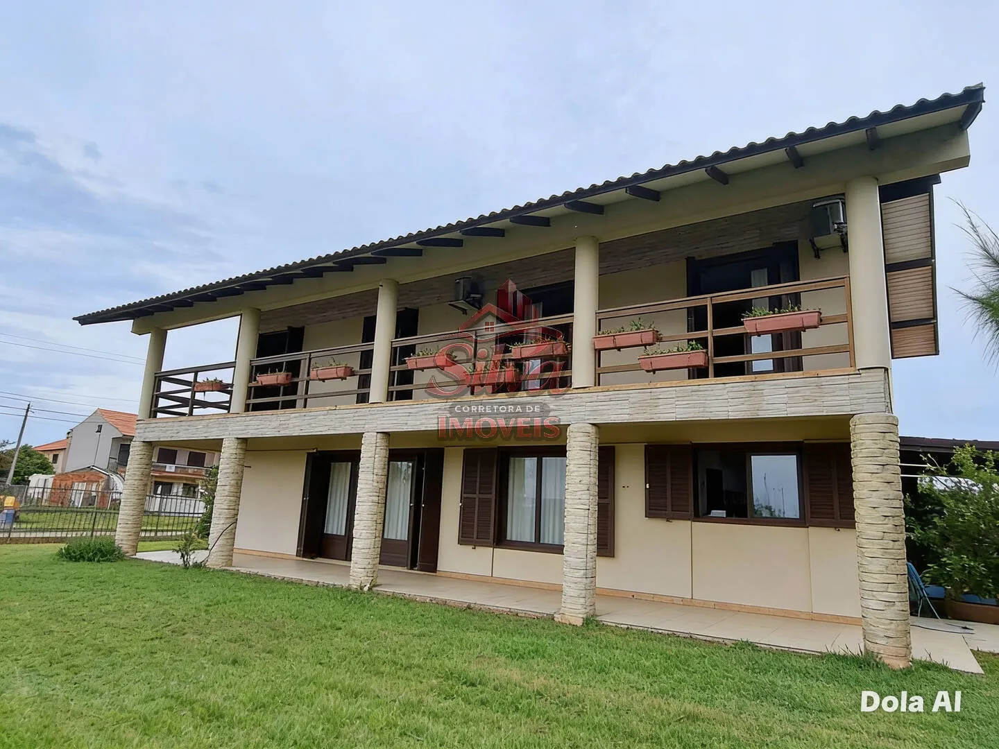 Imagem C583 | Casa 4 dormitórios à venda a 70m do mar no Mariluz