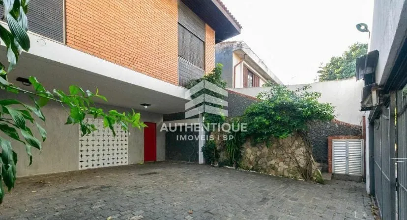 Foto do imóvel Casa à venda em Avenida Jurema, 1026 - Moema, São Paulo - SP