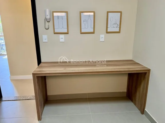 Imagem Excelente oportunidade no Cambuí! 
Apartamento com 100m² de área útil, totalmente reformado e pr...