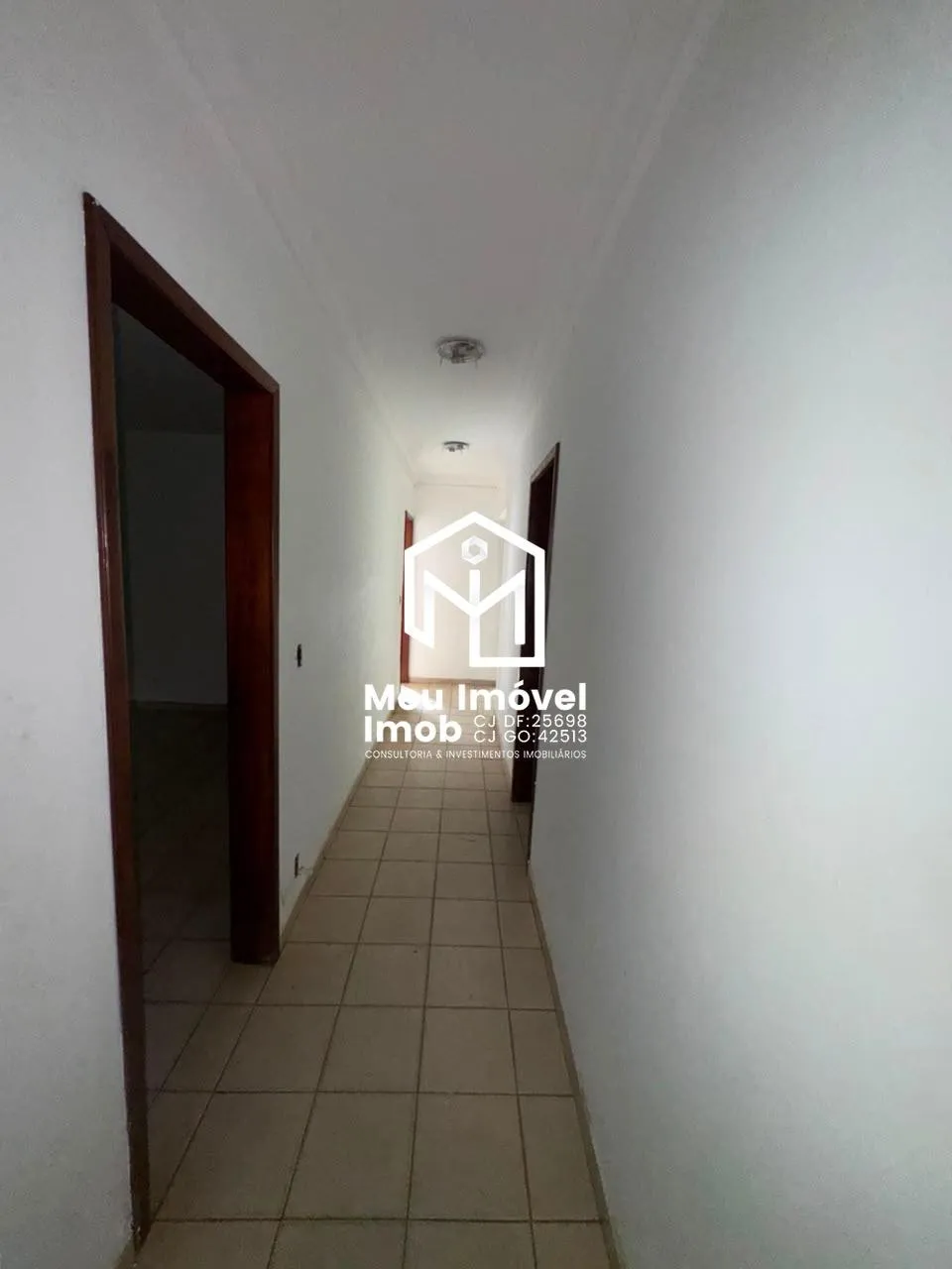 Imagem Casa 4 Quartos 2 Suítes 4 Vagas 340m² Taguatinga Norte/DF