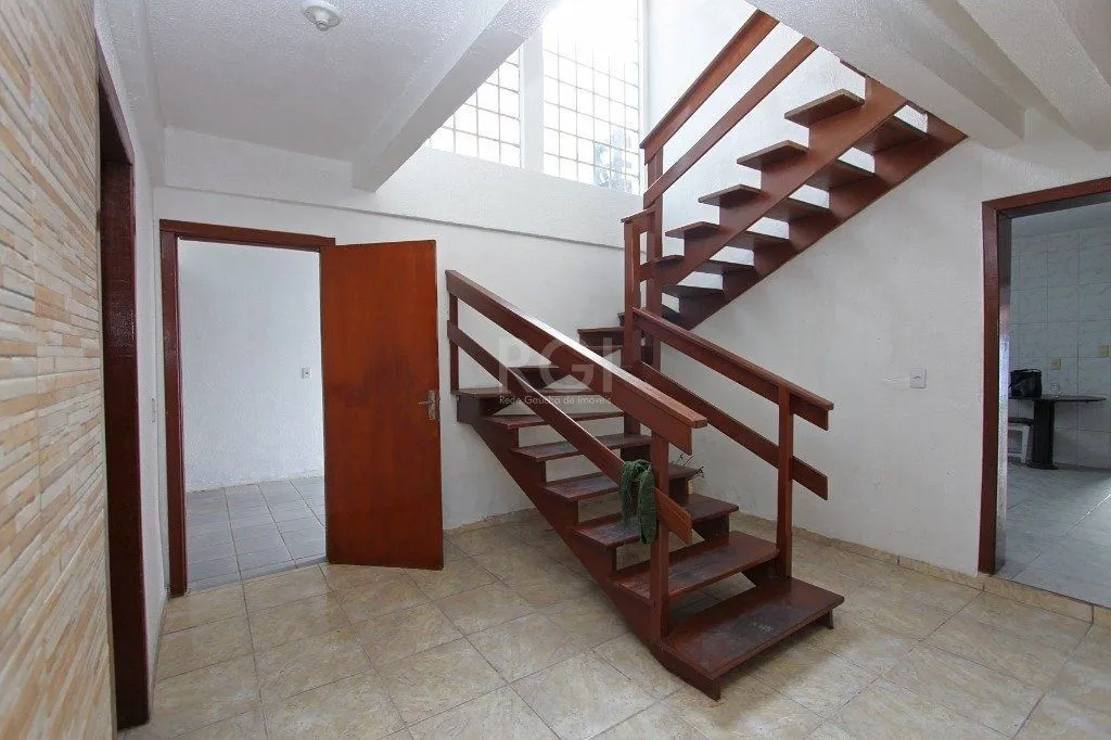 Imagem Casa para Locação/Aluguel - 240m², 4 dormitórios, 6 vagas - Nonoai