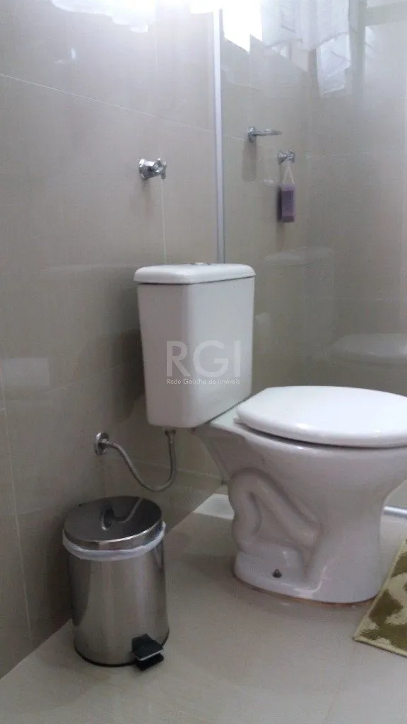 Imagem Casa para Venda - 228m², 3 dormitórios, 3 vagas - Teresópolis