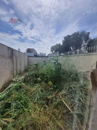 Imagem Ótimo sobrado, com 350 m de área construída, com 3 dormitórios sendo 1 suíte