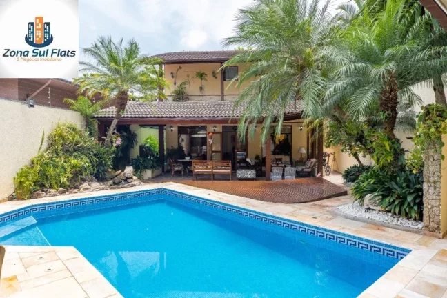 Imagem Casa Alto Padrão à Venda em Pinheiros Com 4 Suítes, 5 Vagas e Piscina Privativa