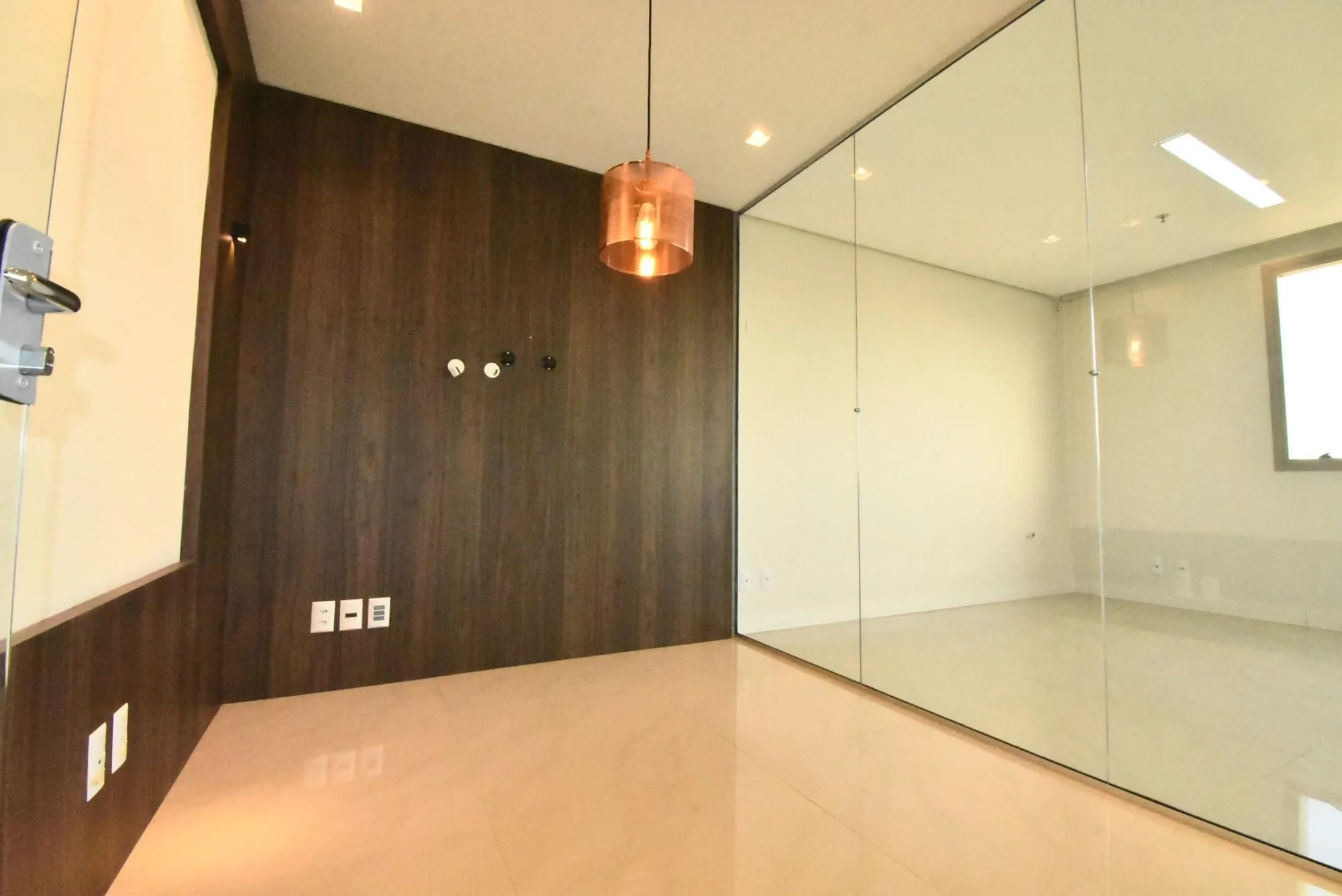 Imagem Linda Sala Comercial no Condomínio Getúlio Vargas Prime Ofices