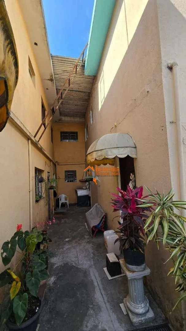 Imagem Sobrado com 5 dormitórios à venda, 250 m² por R$ 600.000,00 - Jardim Adriana - Guarulhos/SP