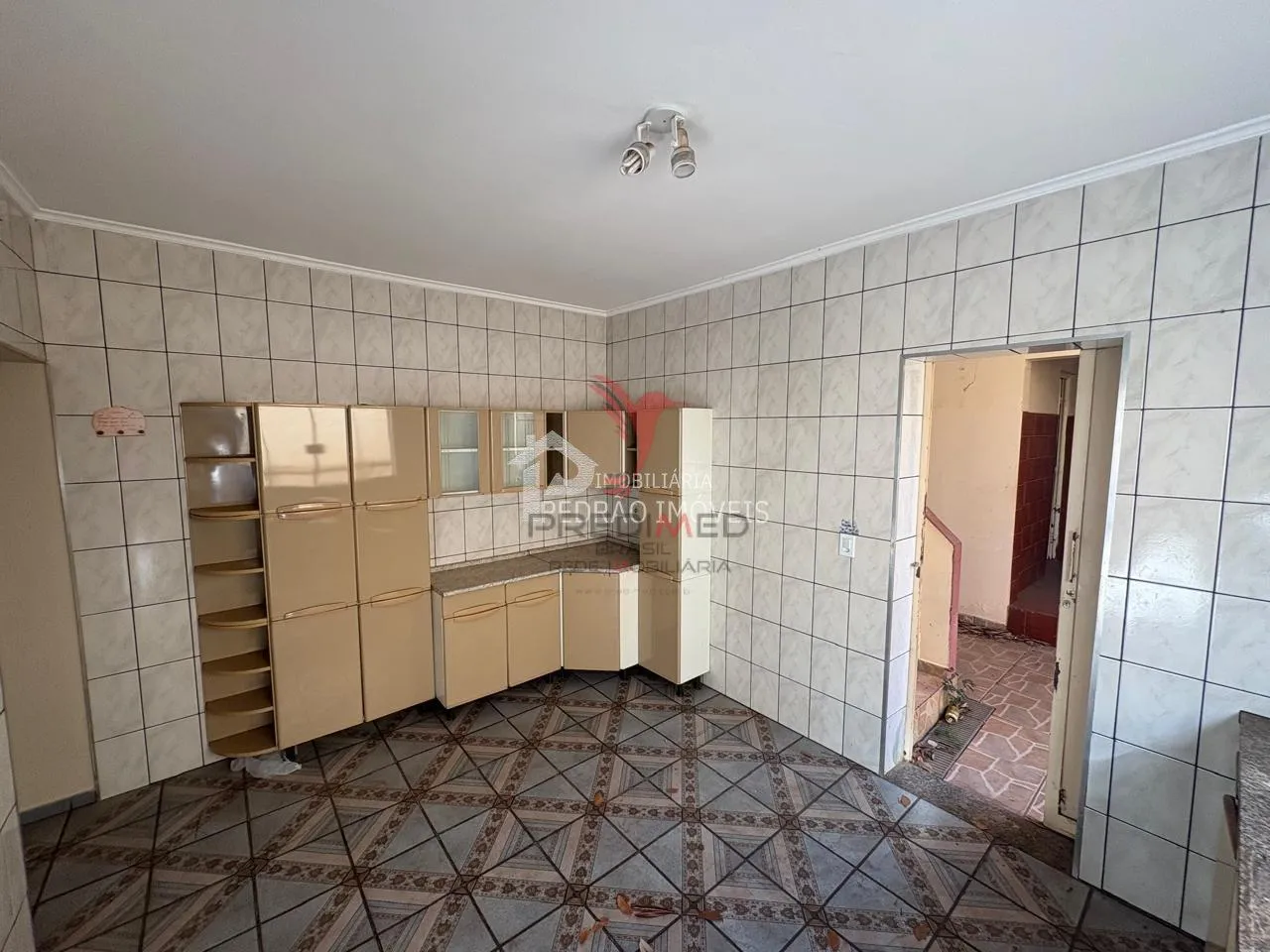 Imagem Sobrado de 2 quartos, 158m² no bairro Parque Residencial Elizabeth, em Lençóis Paulista