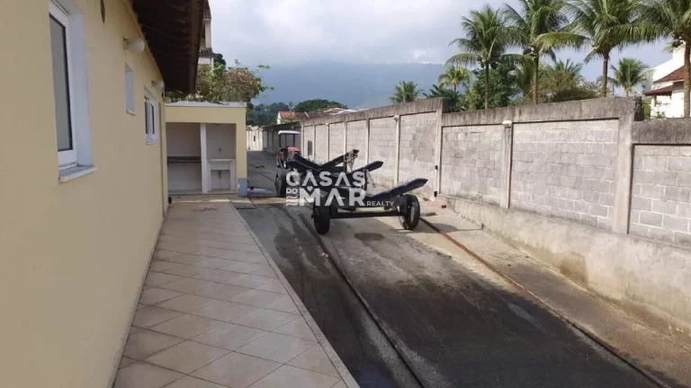 Imagem Imperdível oportunidade: Casa à venda em Angra dos Reis-RJ, Praia da Ribeira (cunhambebe) - 5 quartos, 4 suítes, 5 banheiros, 3 vagas, 250m²!