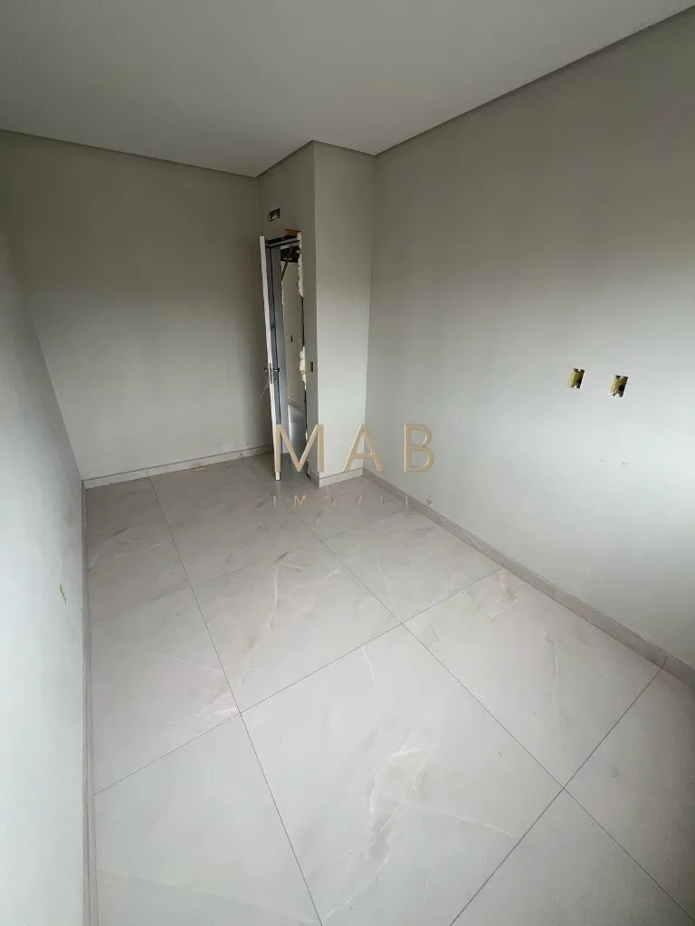 Imagem Sobrado NÃO Geminado à Venda na Praia dos Ingleses em Florianópolis/SC!! Unidade com: 4 dormitórios sendo 1 suíte com closet!