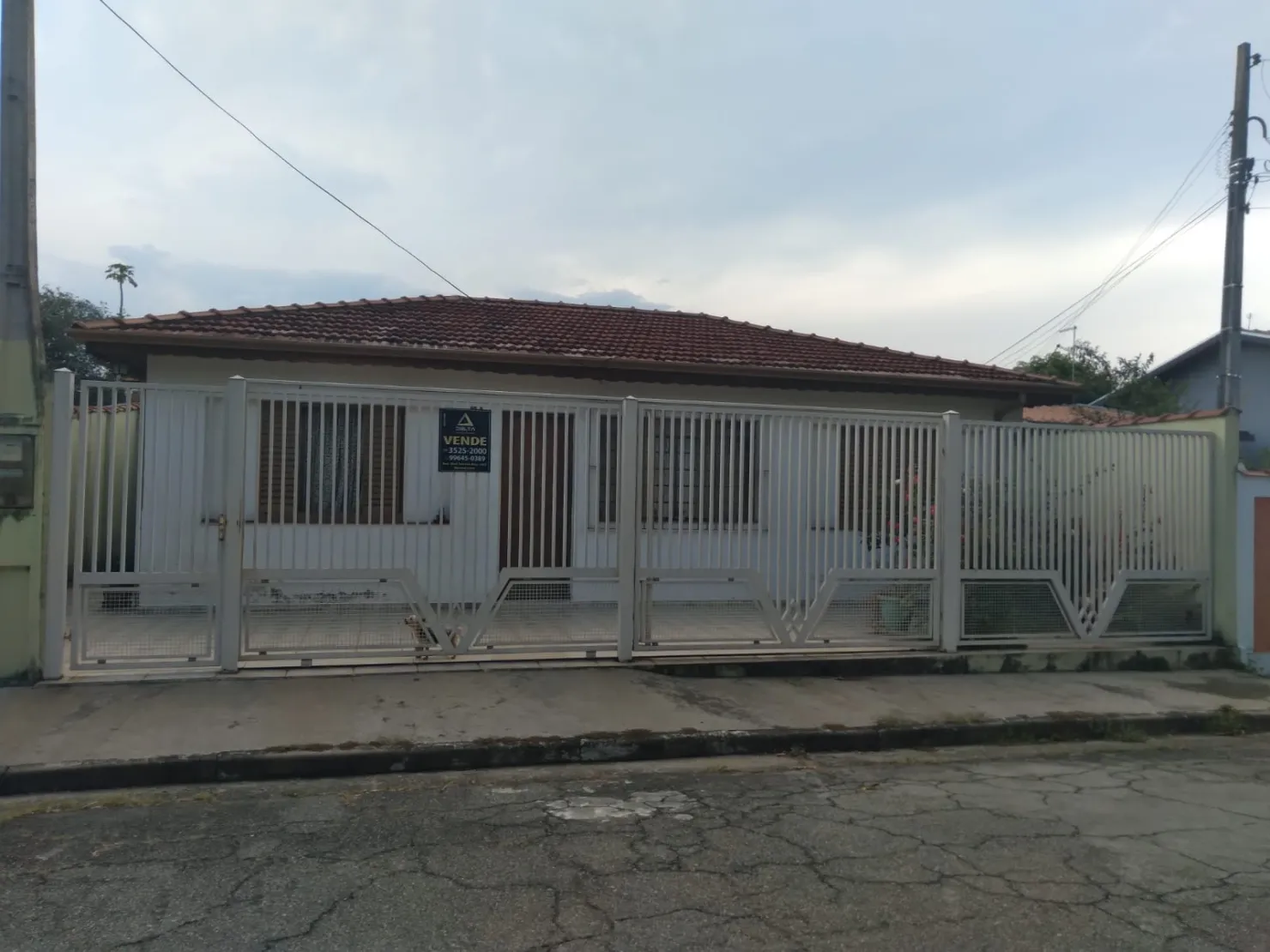 Foto do imóvel Casa à venda 3 Quartos, 1 Vaga, 356.5M², Loteamento João Tamborindeguy Fernandes, Pindamonhangaba - SP
