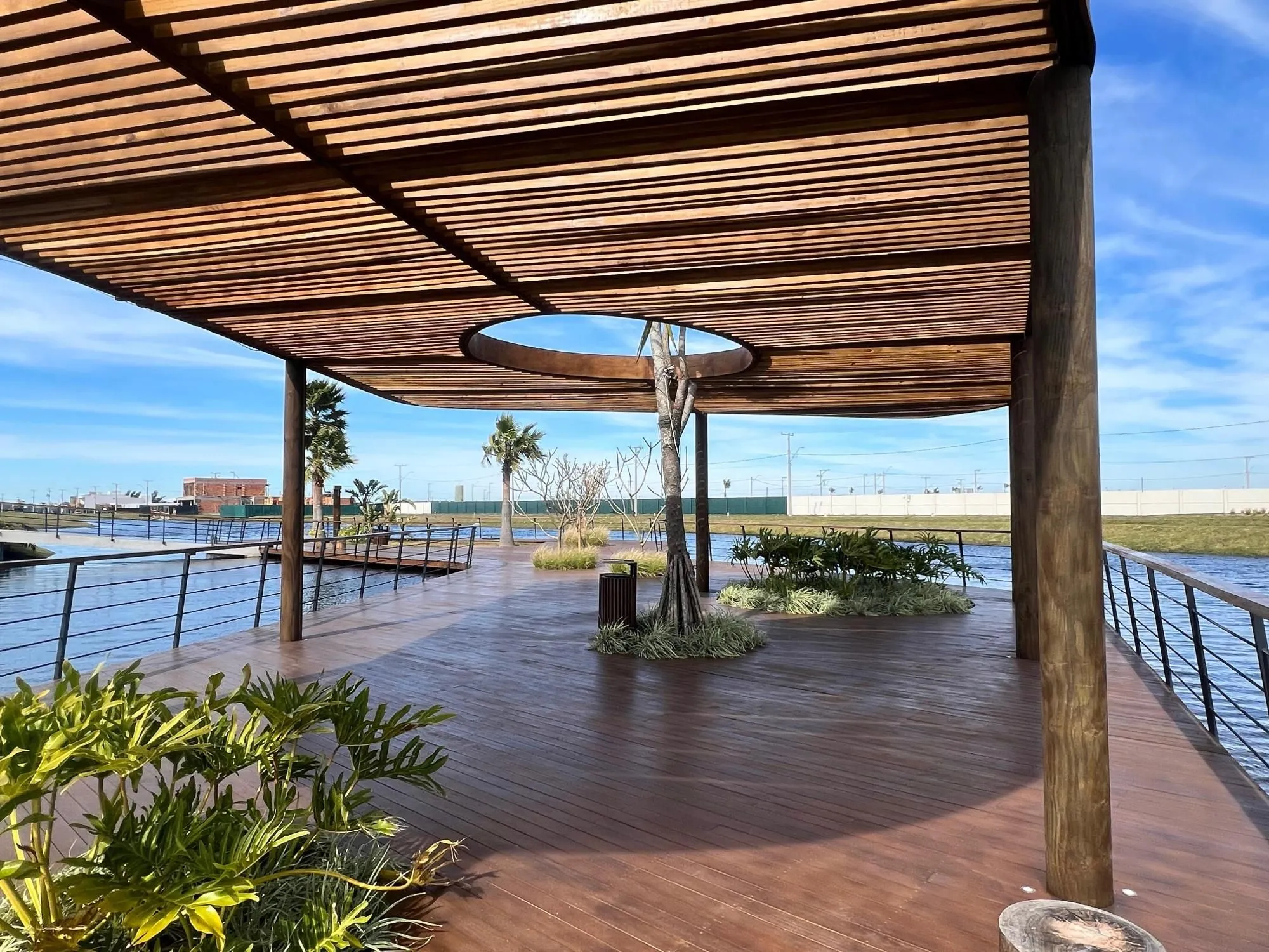 Imagem Lote molhado a venda no condomínio Zen Resort Concept.
