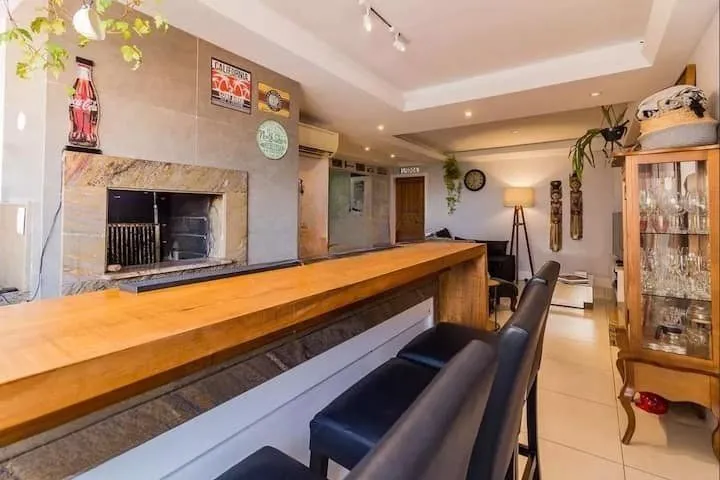 Imagem Apartamento à venda, 2 Quartos, 2 Banheiros, 2 Vagas, Bairro Menino Deus