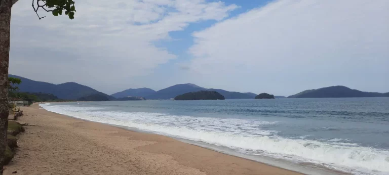Imagem Excelente !!! Sobrado em condomínio Praia do Massaguaçu - Caraguatatuba SP