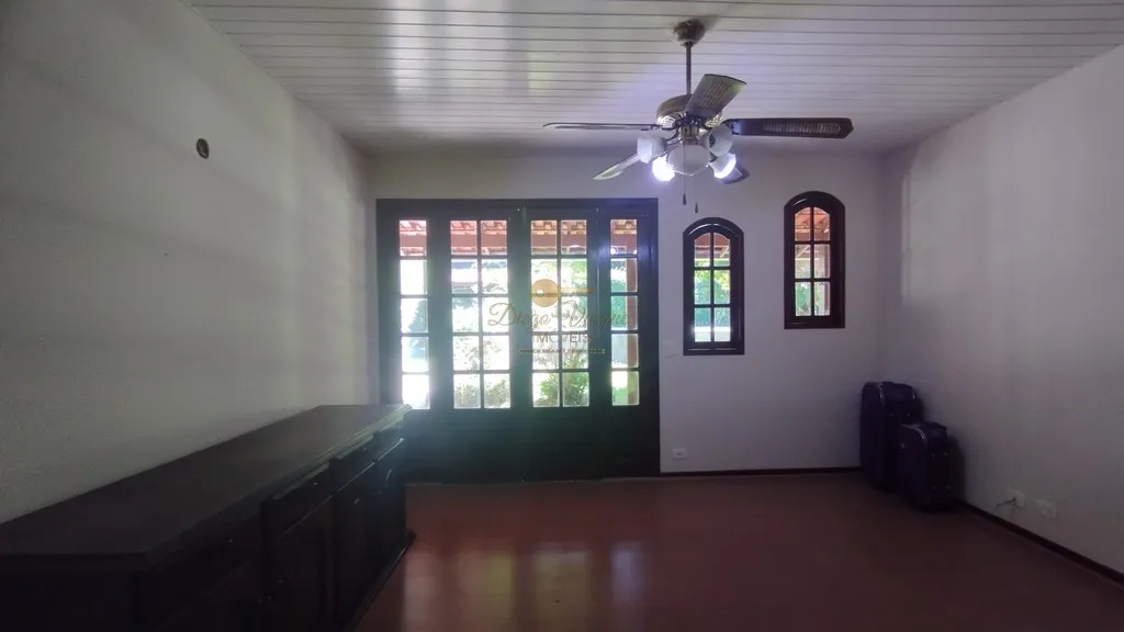 Imagem Casa em Condomínio para Venda em Teresópolis / RJ no bairro Três Córregos