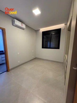 Imagem Casa em condomínio de alto padrão à venda em Ribeirão Preto-SP. 4 quartos, 4 suítes, 6 banheiros, 4 vagas de garagem. 192,85 m². Quer Imóvel Negócios Imobiliários.