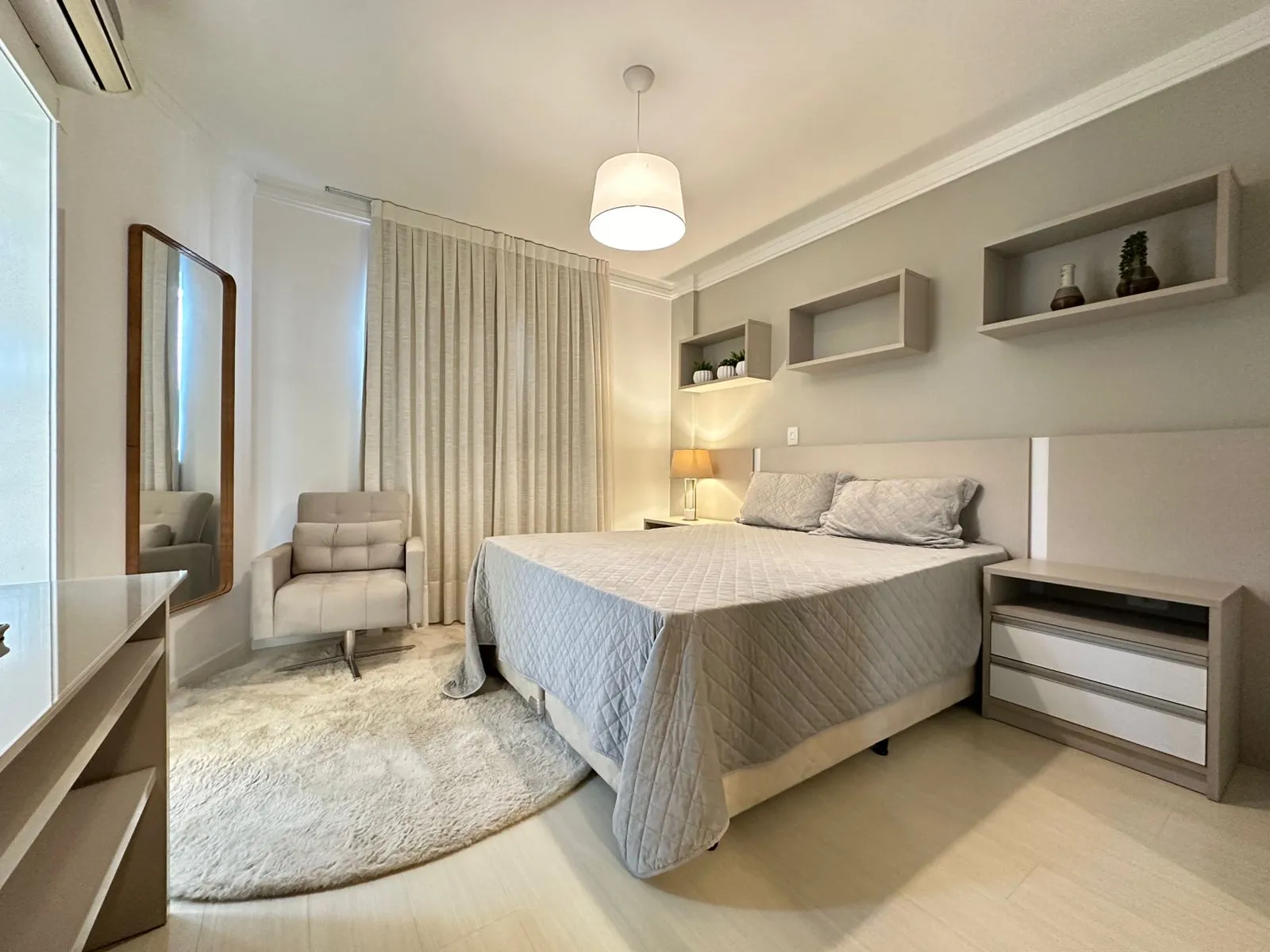 Imagem Apartamento à venda com 120m2 por R$ 2.500.000,00