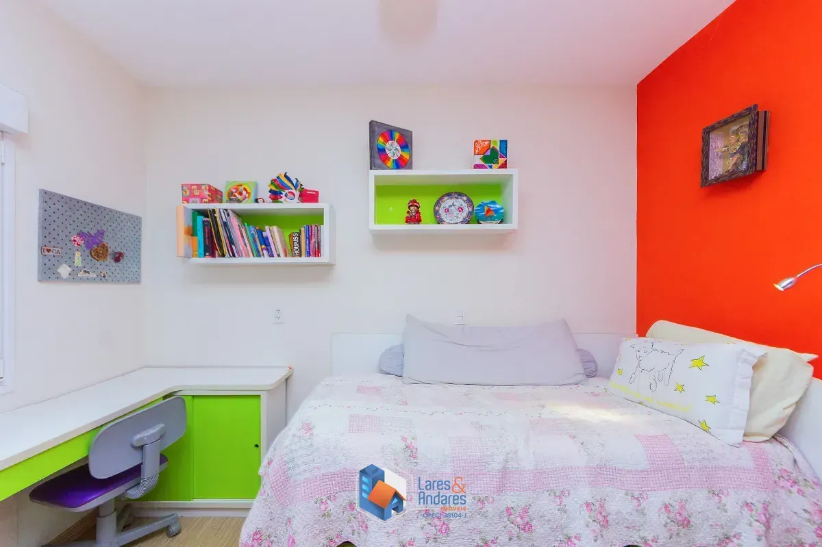 Imagem Casa para venda em Jardim Santa Helena com 4 quartos, sendo 2 suítes, 280m²