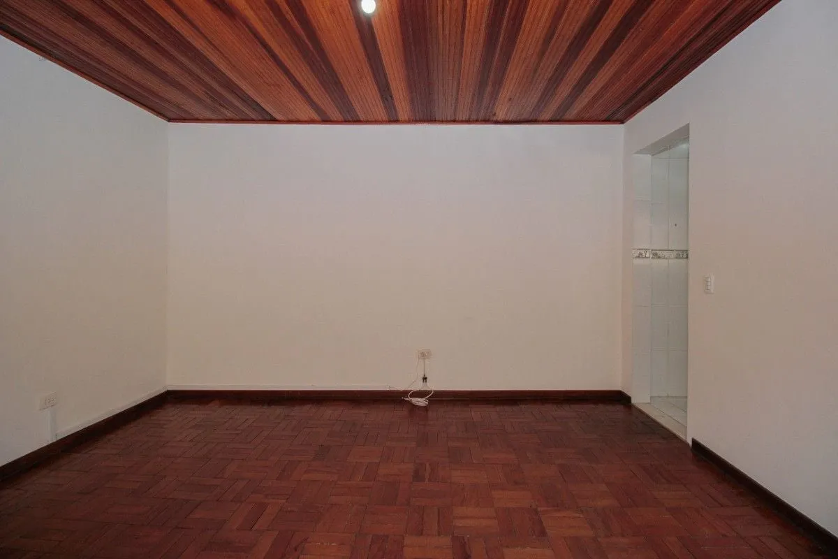 Imagem Casa com 2 dormitórios ( quartos) Butantã ( Rio Pequeno), Cozinha e Área de Serviço espaçosas, 1 vaga de garagem