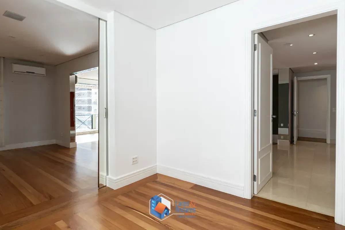 Imagem Apartamento para venda em Itaim Bibi com 3 quartos, sendo 3 suítes, 214m²