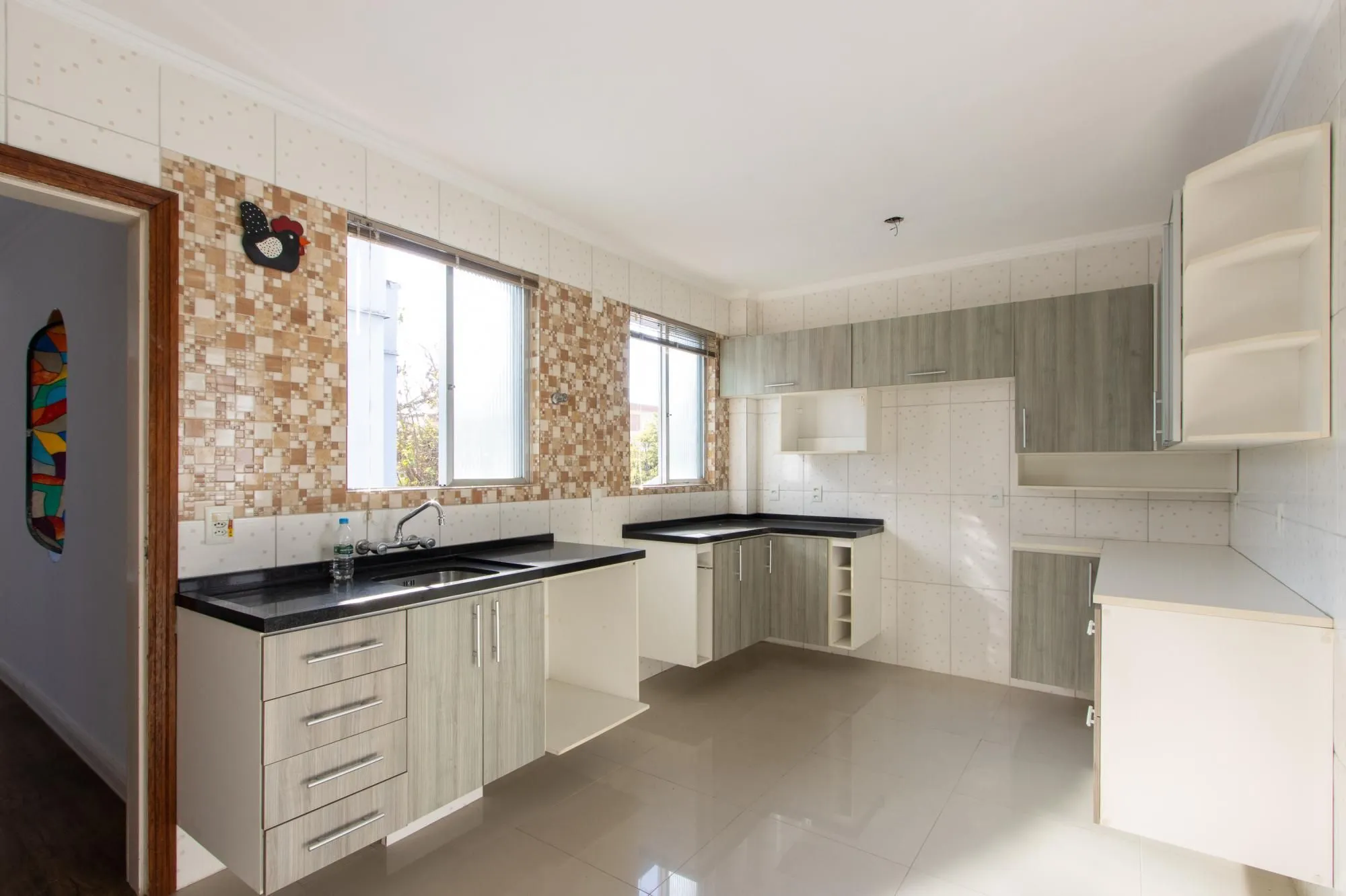 Imagem Apartamento com 2 dormitórios com 74m² e 1 vaga e no Menino Deus