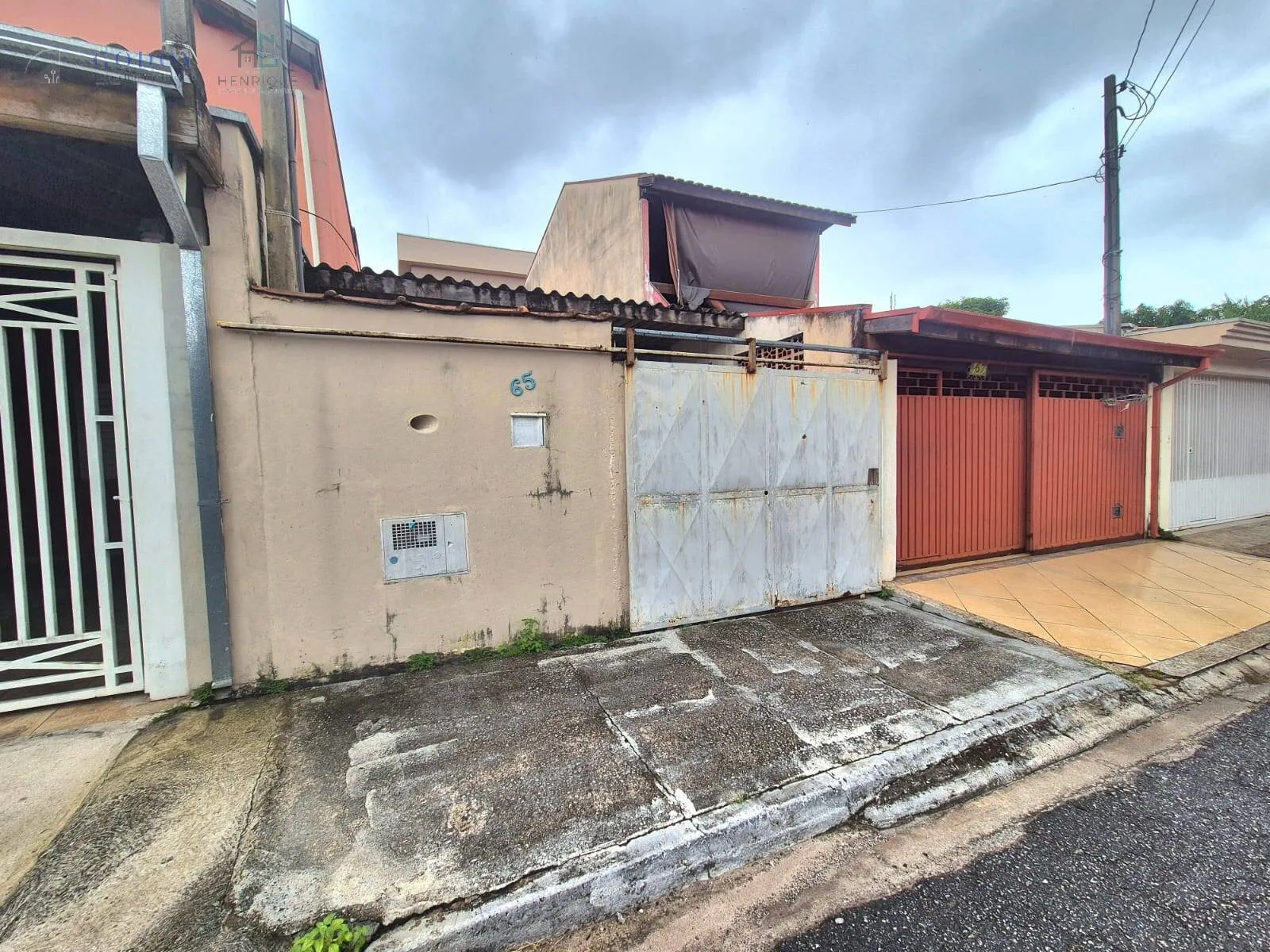 Imagem Casa com 2 Dormitórios e Garagem para 2 Carros