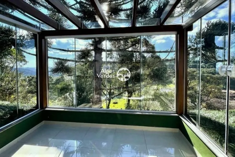 Imagem Vende-se Casa em Condominio com 3 suites a 5 minutos da Rua Coberta
