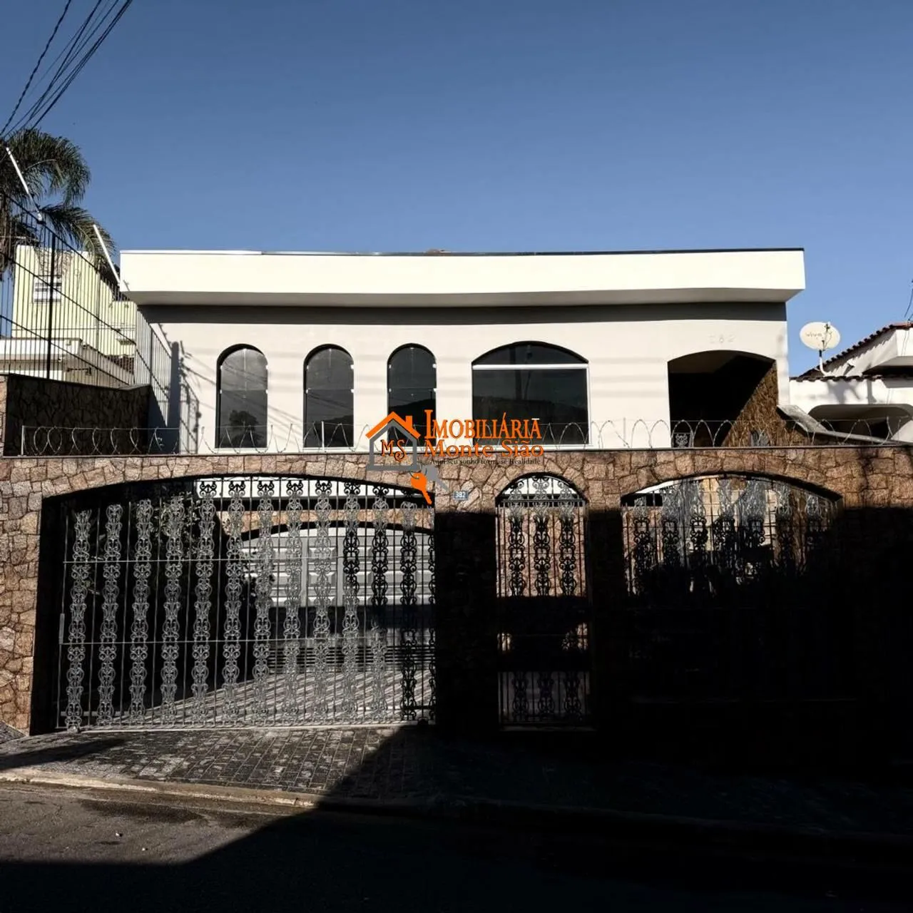 Foto do imóvel Sobrado com 4 dormitórios à venda, 400 m² por R$ 1.690.000,00 - Vila Rosália - Guarulhos/SP