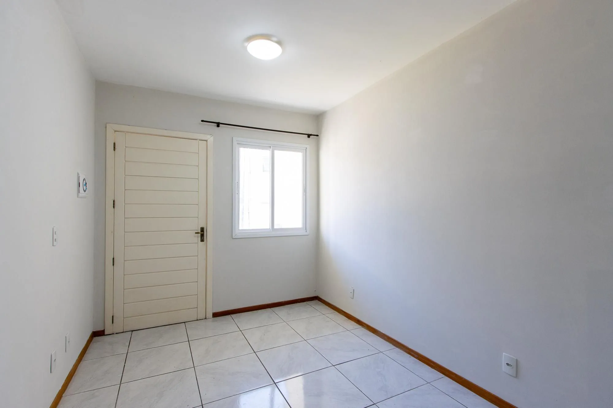 Imagem Casa residencial em condominio fechado para locação no bairro Hípica