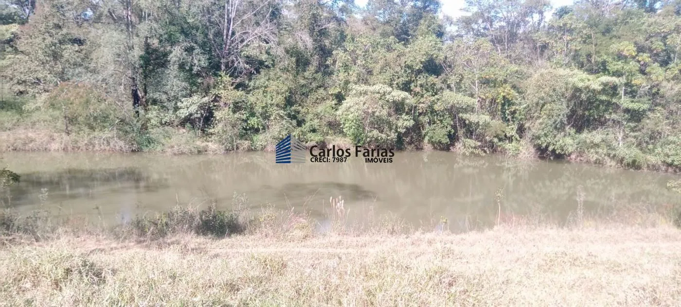 Imagem Chácara para Venda em Cidade Ocidental, Área Rural de Cidade Ocidental, 3 dormitórios, 1 banheiro, 2 vagas